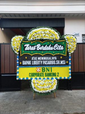 Papan Bunga Duka di Jerowaru