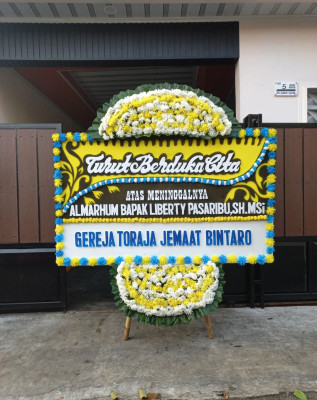 Papan Bunga Duka di Jerowaru